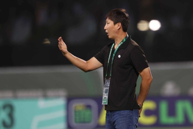 HLV Kim tiếc nuối khi nhắc đến thất bại trước U23 Trung Quốc.