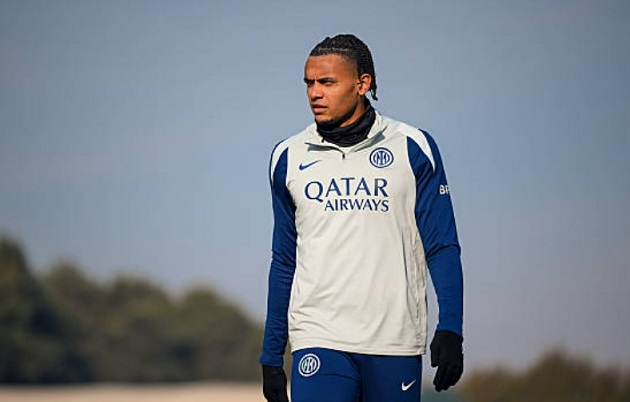 Akanji có sự hiểu biết nhất định với môi trường bóng đá Anh.