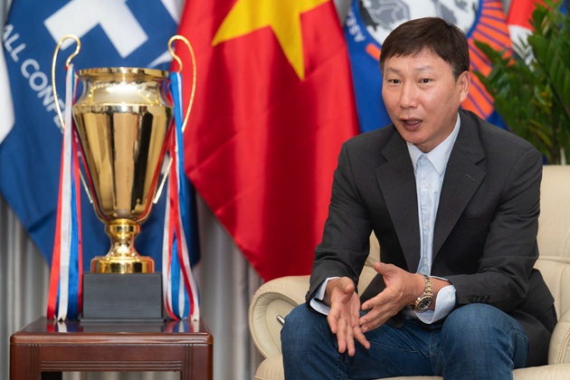 HLV Kim Sang-sik chia sẻ về hành trình giành hạng 3 tại VCK U23 châu Á 2026. Ảnh: VFF