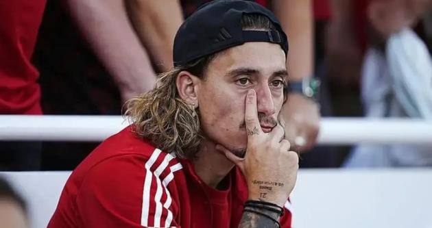 Kostas Tsimikas sắp trở lại Liverpool.