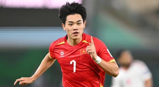 Ảnh bài viết HLV Kim Sang Sik khen Đình Bắc có trình độ vượt trội