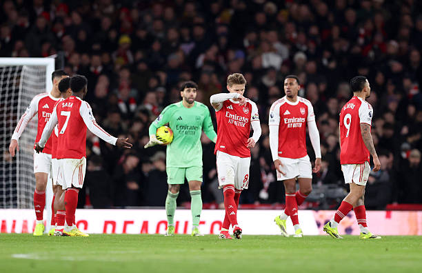 Ảnh bài viết Ngoại hạng Anh vòng 23: Arsenal run rẩy; Top 4 đảo chiều