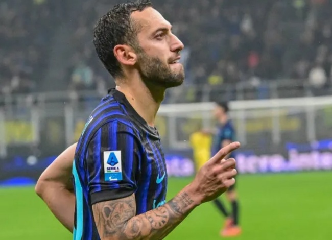 Khu trung tuyến hứa hẹn trở th&agrave;nh điểm n&oacute;ng định đoạt đại chiến.