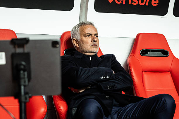 Mourinho đang đối mặt với nguy cơ bị sa thải.