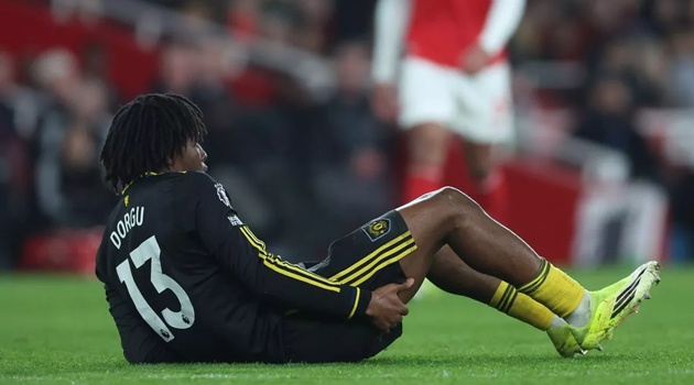 Ảnh bài viết Carrick có 4 phương án thay thế Dorgu chấn thương ở MU