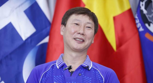 HLV Kim Sang-sik đ&atilde; l&agrave;m được những điều tuyệt vời cho b&oacute;ng đ&aacute; Việt Nam.