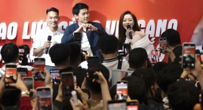 Ảnh bài viết Báo Thái Lan sửng sốt với sức hút của Nguyễn Đình Bắc