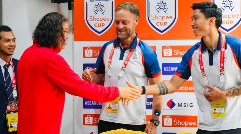 HLV Polking đ&atilde; c&oacute; những chia sẻ trước thềm trận đấu với Selangor.