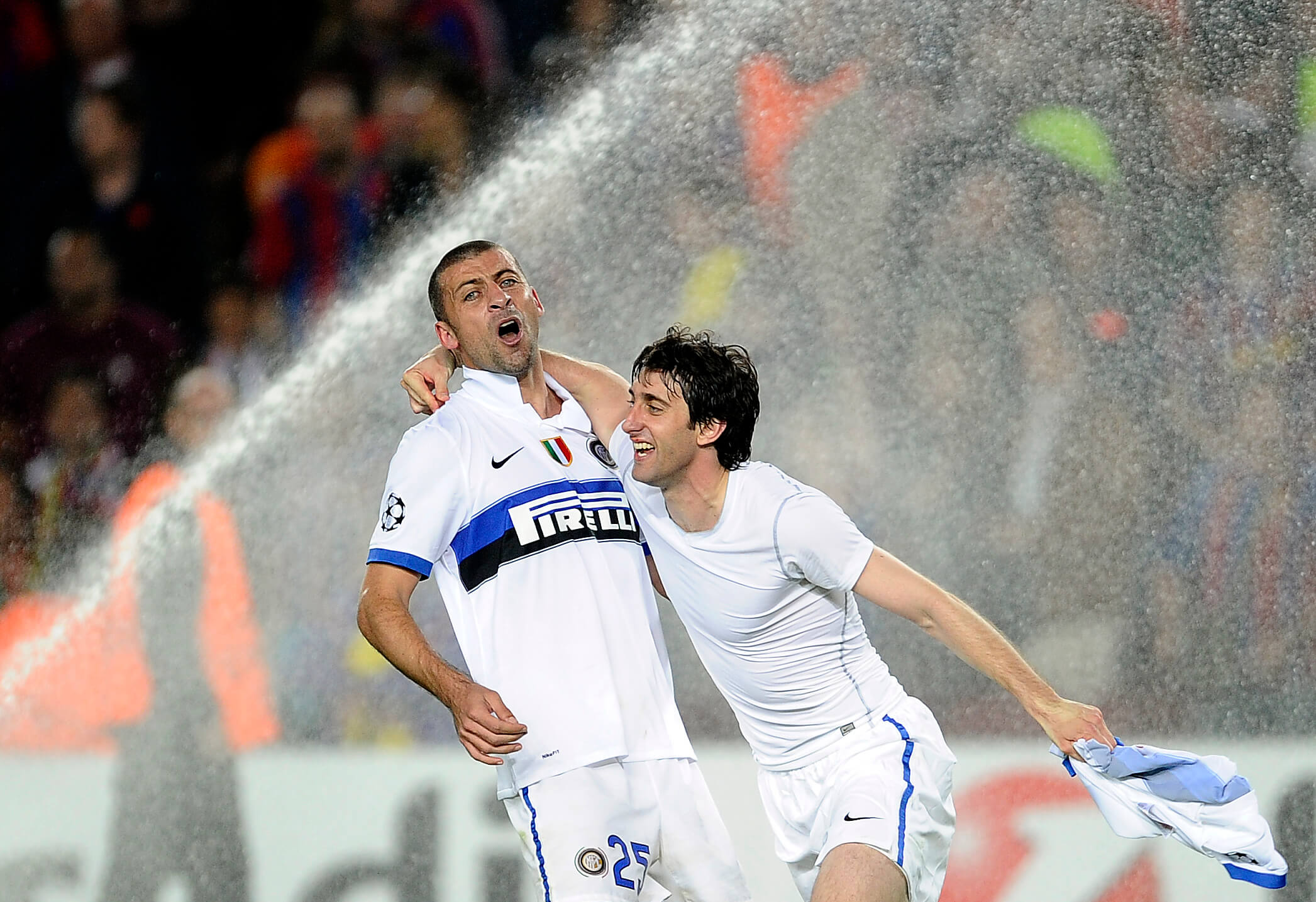 Ảnh bài viết Mourinho và chiếc xe bus vĩ đại nhất lịch sử Camp Nou