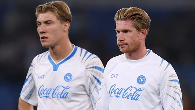 Napoli đối mặt nguy cơ bị loại sớm ngay từ vòng phân hạng Champions League.