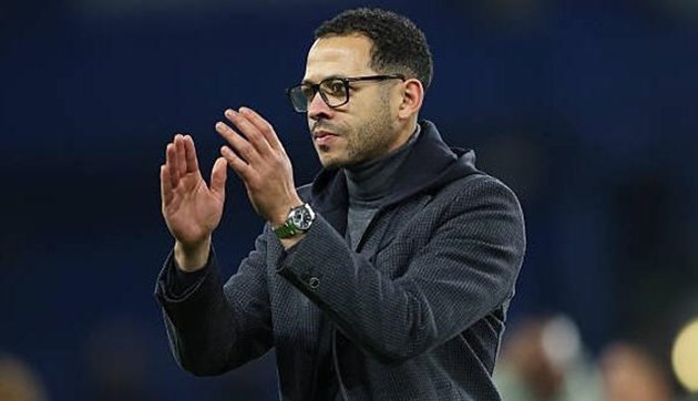 Liam Rosenior đánh giá cao Chelsea của Antonio Conte.