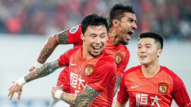 Guangzhou FC, đội b&oacute;ng gắn liền t&ecirc;n tuổi với Chinese Super League bị cấm thi đấu năm 2025 do những vấn đề về t&agrave;i ch&iacute;nh.