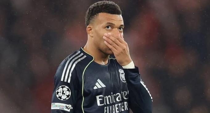 Mbappe kh&ocirc;ng thể gi&uacute;p Real đ&aacute;nh bại Benfica.