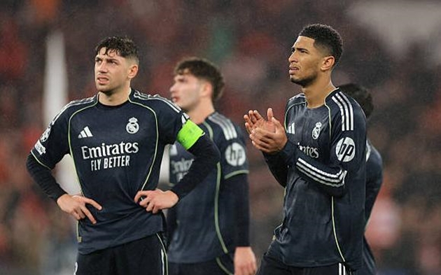 Real Madrid phải đ&aacute; play-off Champions League.