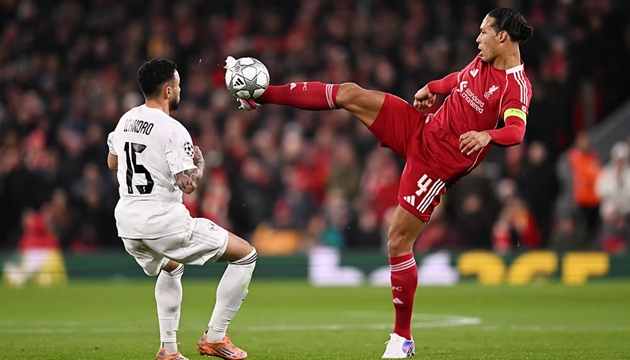 Ảnh bài viết Lập hat-trick kiến tạo, Van Dijk thiết lập kỷ lục vô tiền khoáng hậu