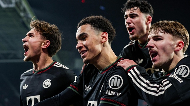 Jamal Musiala ghi b&agrave;n thắng đầu ti&ecirc;n cho Bayern Munich kể từ th&aacute;ng 6 năm 2025, thời điểm anh d&iacute;nh chấn thương nặng tại FIFA Club World Cup.