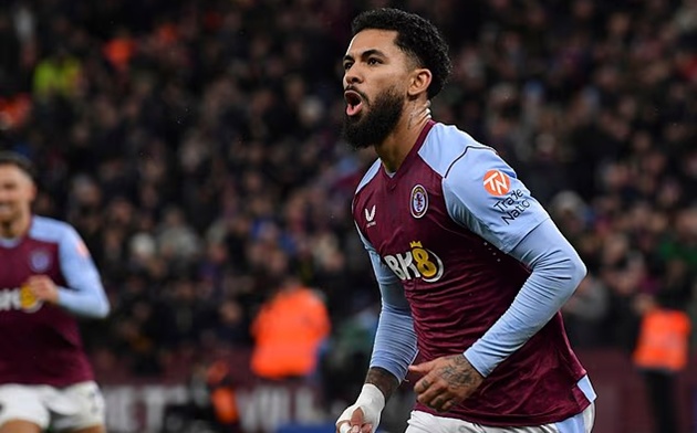 Ảnh bài viết Douglas Luiz giải cứu tuyến giữa tan hoang của Villa