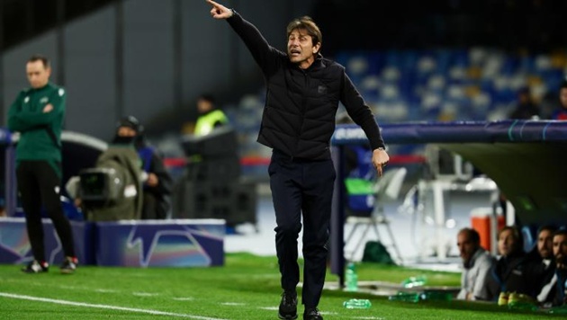Conte li&ecirc;n tục thất bại ở Champions League d&ugrave; đ&atilde; gi&agrave;nh th&agrave;nh tựu tại giải VĐQG.