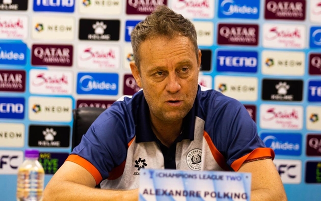 &Ocirc;ng Alexandre Polking chuyển hướng sang V-League.