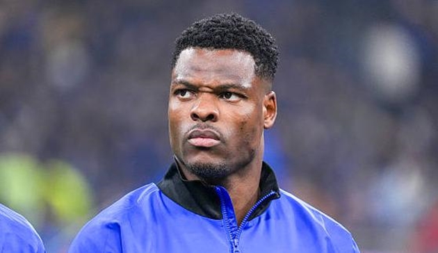 Ảnh bài viết Man City đấu Barca vụ Denzel Dumfries