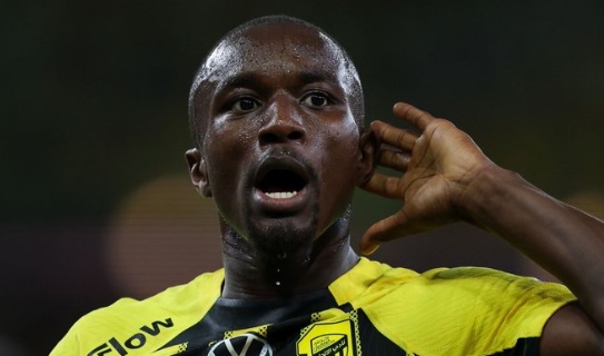 Diaby sẵn s&agrave;ng gia nhập Inter.