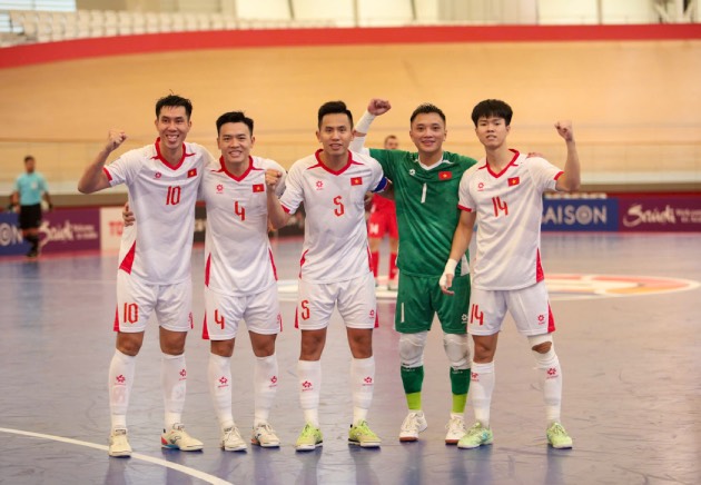 Đ&aacute;nh bại Lebanon, tuyển Việt Nam rộng cửa v&agrave;o tứ kết futsal ch&acirc;u &Aacute;. Ảnh: VFF.