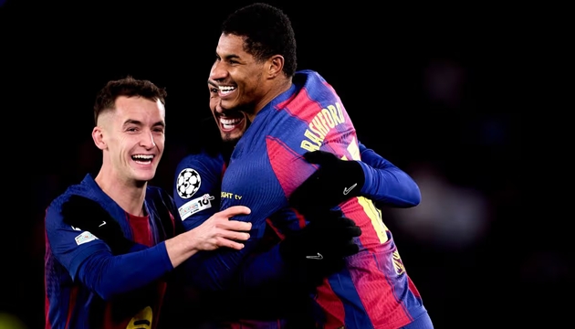 Rashford ph&aacute; 'lời nguyền' s&uacute;t phạt của Barca sau thời Messi