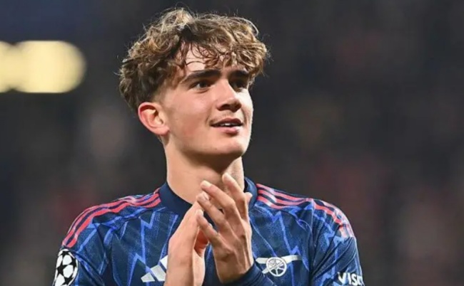 Ảnh bài viết Arsenal giữ chân thành công báu vật Max Dowman