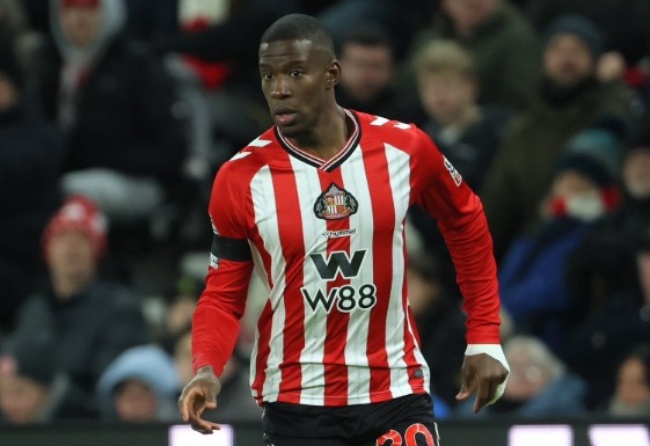  Nordi Mukiele trong m&agrave;u &aacute;o Sunderland.