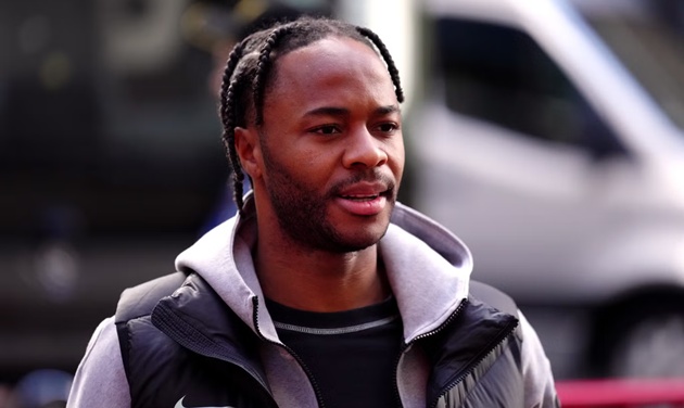 Sterling sa s&uacute;t một phần v&igrave; Chelsea li&ecirc;n tục thay HLV.