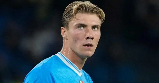 Man Utd tự tin b&aacute;n đứt Hojlund. 