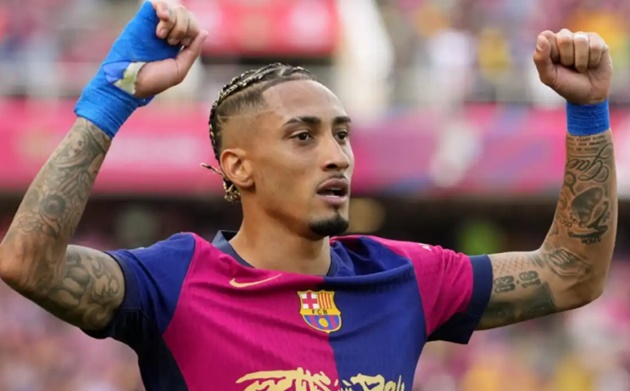 Barca c&oacute; chấp nhận b&aacute;n Raphinha?