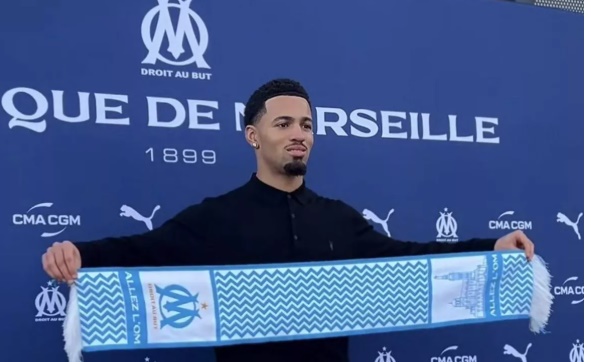 Nwaneri đ&atilde; cập bến Marseille. 