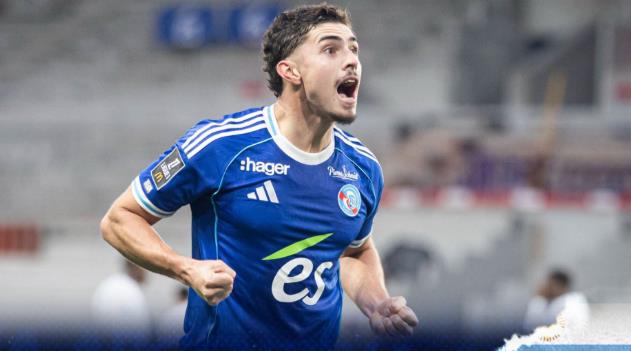 Joaquin Panichelli là cái tên mà hàng thủ PSG phải đặc biệt dè chừng.