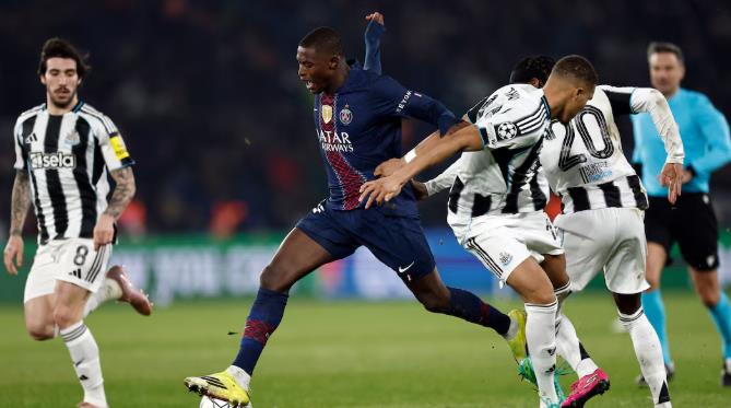 Newcastle l&agrave; đội b&oacute;ng Anh duy nhất phải chinh chiến ở trận play-off.