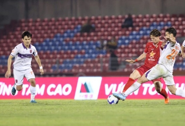 Ảnh bài viết Hồ Tấn Tài tái xuất V.League sau 1 năm đứt dây chằng
