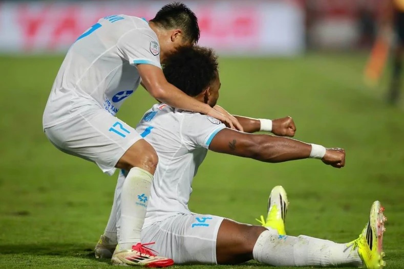 Xu&acirc;n Son trở lại mạnh mẽ sau chấn thương.