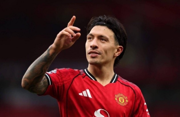 Barca muốn thâu tóm trung vệ thép Martinez.