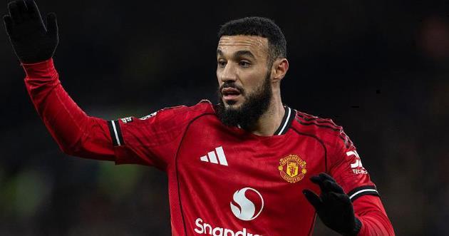 Ảnh bài viết Carrick nể phục cách Mazraoui đứng dậy sau chung kết AFCON