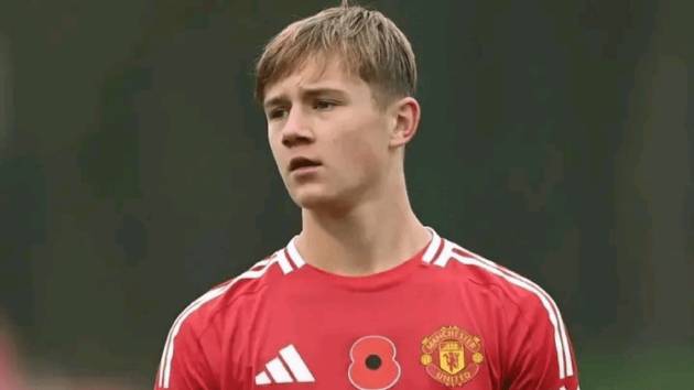 Ảnh bài viết Carrick tìm ra "bản sao Pedri" ở lò đào tạo MU