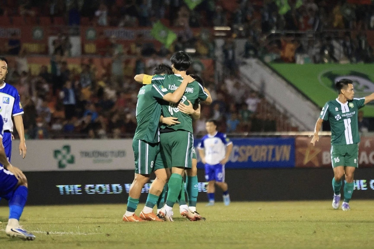 Ảnh bài viết Công Phượng tái xuất rực rỡ, Đồng Nai thắng ngược Khánh Hòa