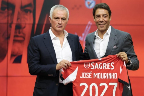 ''Người đặc biệt'' phải đối diện với v&ocirc; v&agrave;n &aacute;p lực.