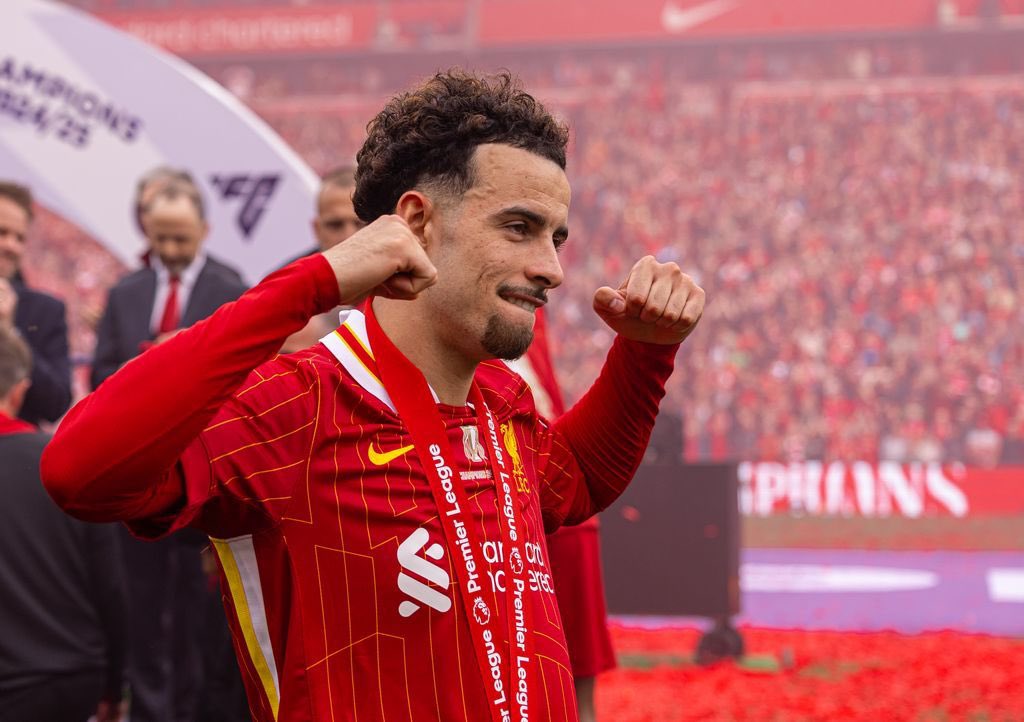 Liverpool không mang chia tay Curtis Jones vào lúc này.