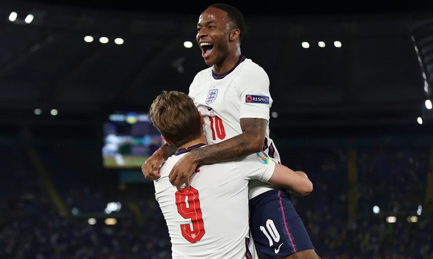 Sterling từng l&agrave; trụ cột quan trọng của tuyển Anh.