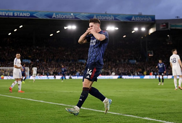 Hàng công Arsenal có một trận đấu chơi tưng bừng.