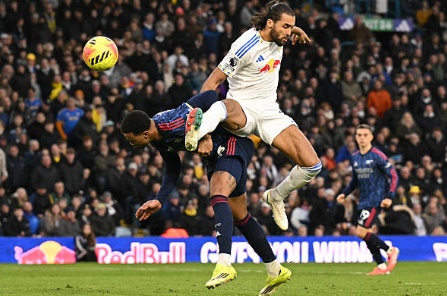 Gabriel Magalhaes (7.8 điểm): Trung vệ người Brazil đ&atilde; c&oacute; một trận đấu đầy mạnh mẽ trong cuộc đối đầu trực diện với c&aacute;c tiền đạo đối phương. Gabriel cho thấy khả năng kh&ocirc;ng chiến tuyệt vời v&agrave; sự quyết liệt cần thiết trong c&aacute;c pha tranh chấp tay đ&ocirc;i. Anh ch&iacute;nh l&agrave; điểm tựa tinh thần vững ch&atilde;i nhất nơi hậu phương của Arsenal trận n&agrave;y.
