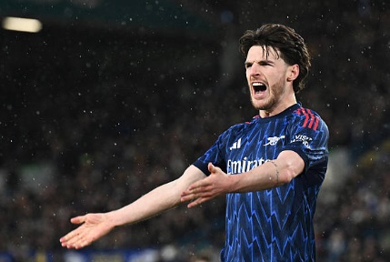 Declan Rice (7.8 điểm): Rice kết hợp c&ugrave;ng Zubimendi tạo th&agrave;nh cặp tiền vệ trung t&acirc;m đầy th&eacute;p. Anh thi đấu năng nổ, c&oacute; mặt ở mọi điểm n&oacute;ng để thu hồi b&oacute;ng v&agrave; ph&aacute;t động tấn c&ocirc;ng. Đặc biệt trong hiệp hai, sự hiện diện của Rice gi&uacute;p Arsenal ho&agrave;n to&agrave;n b&oacute;p nghẹt &yacute; đồ l&ecirc;n b&oacute;ng của đội chủ nh&agrave;.