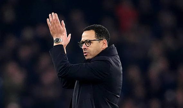 Ảnh bài viết Rosenior thừa nhận Chelsea gạt bỏ chiến thuật để thắng West Ham