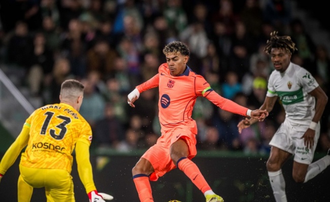 Ảnh bài viết Yamal cùng Rashford nổ súng giúp Barca đánh bại Elche