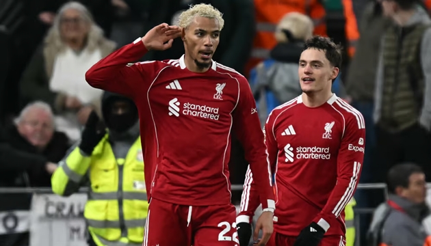 Ekitike tỏa s&aacute;ng rực rỡ.